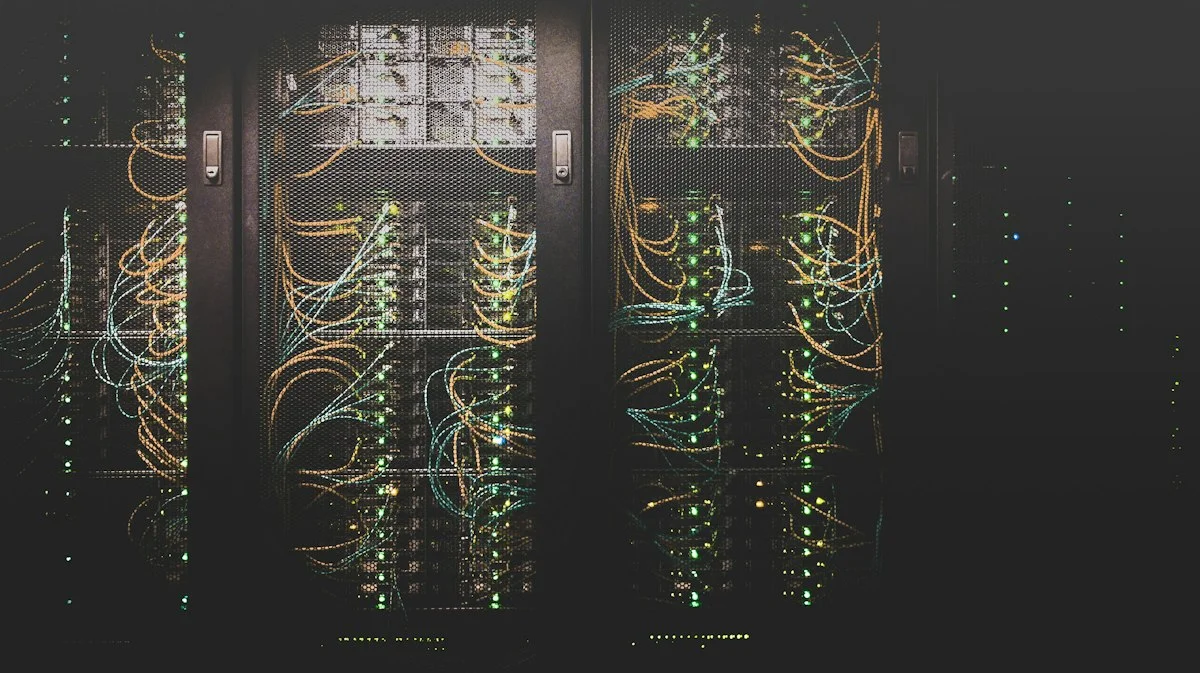 Nobreaks Corporativos: Como Proteger Servidores e Storages Contra Quedas